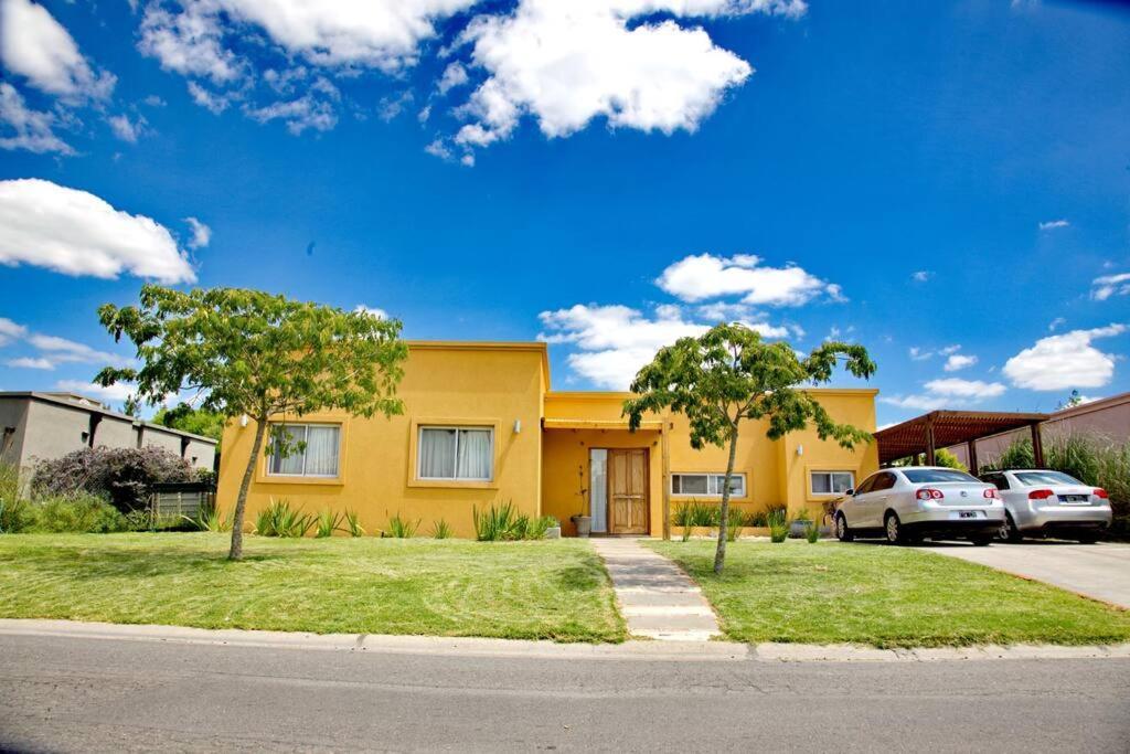 Hermosa Casa Con Fogonero, Parrilla Cubierta, Pileta Y Jardin Parquizado Villa Benavidez Exterior photo